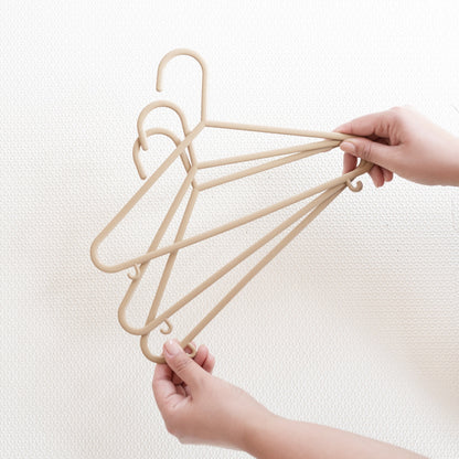 brown wheat straw hangers (30 per set)